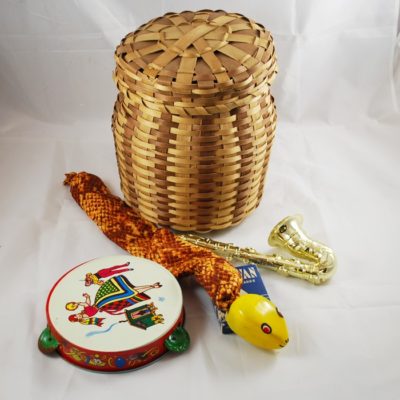 The repeating snake basket from Abbott’s: Vintage late 60’s Pristine