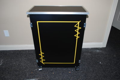 Malloy Modern Magic Lightweight Tri-fold table