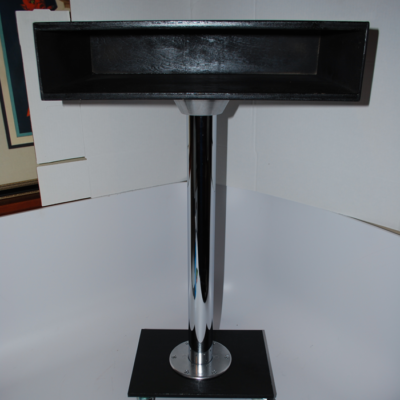 G&L Rolling Stage Table - Image 2