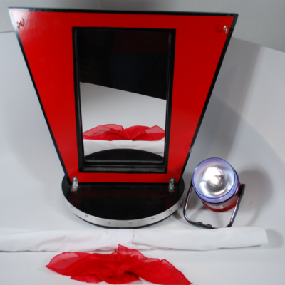 Micro's Devils Reflection by Peter Loughran: amazing penetration of the arm through a mirror! - Image 2