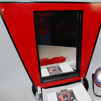 Micro's Devils Reflection by Peter Loughran: amazing penetration of the arm through a mirror! - Image 6