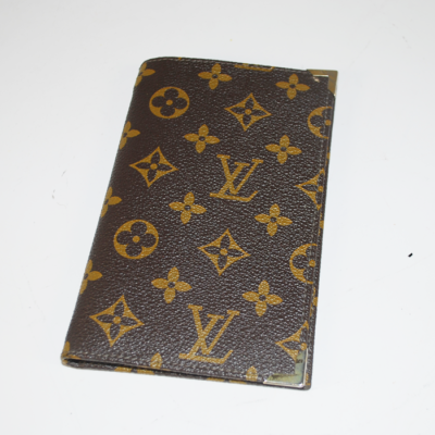 Fred Kaps Vuitton card in wallet: when you must have the best!