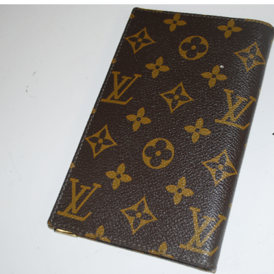 Fred Kaps Vuitton card in wallet: when you must have the best! - Image 2