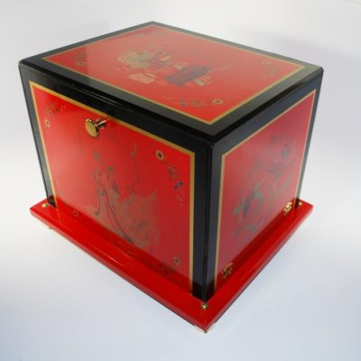 Okito-Berg Tip Over Box: Illusion Arts Magic