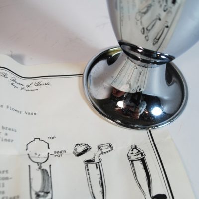 The Flower Vase: Queen of Hearts Magic Emporium - Image 3