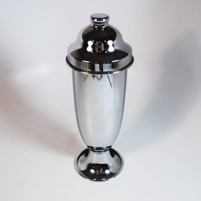 The Flower Vase: Queen of Hearts Magic Emporium