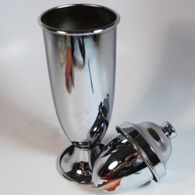 The Flower Vase: Queen of Hearts Magic Emporium - Image 4