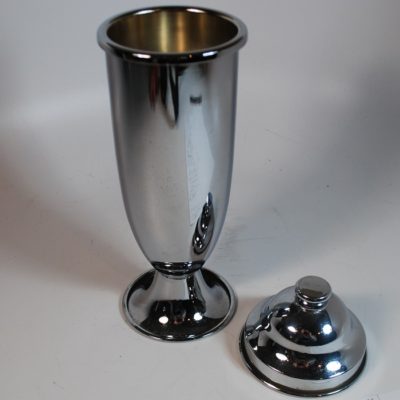 The Flower Vase: Queen of Hearts Magic Emporium - Image 5