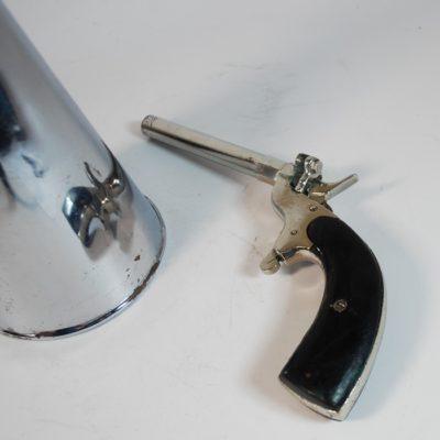 Gun and watch vanish funnel circa 1890 - Image 2