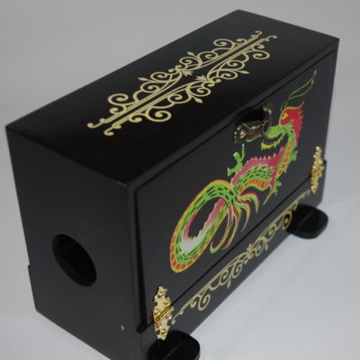 Michael Baker Large Dragon Silk Cabby - Image 3
