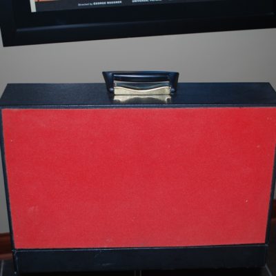 Bob Little Close Up/Stand Up Suitcase Table - Image 3