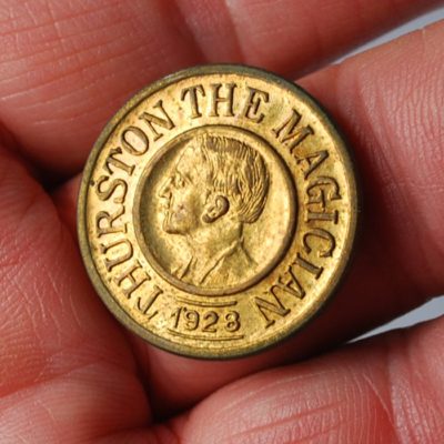 Three Original Howard Thurston Tokens: 1928,1929, and SAM commemorative - Image 4