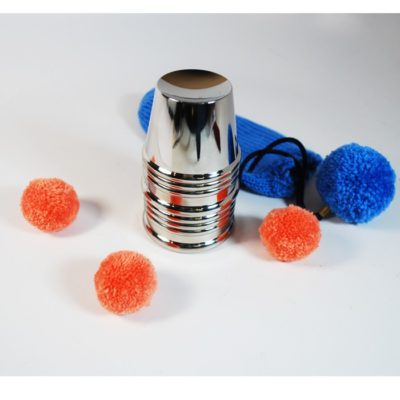 Auke Van Dokkum's (Holland) the Tommy Wonder Cups and Balls Set: rare - Image 2