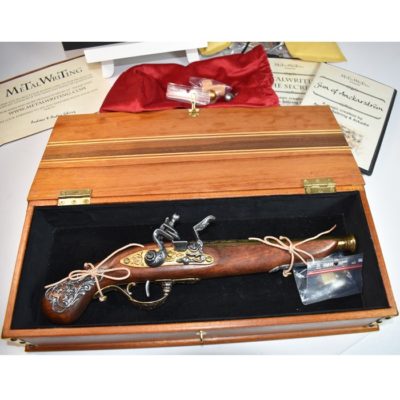 Gun of Anckarstrom from Metal Writing: bizarre magic; brand new - Image 2