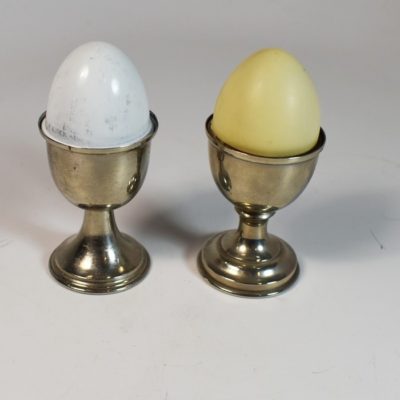 Two Vintage Egg Cups circa 1950 and 1920 - Image 2