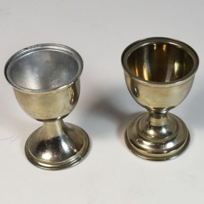 Two Vintage Egg Cups circa 1950 and 1920 - Image 3