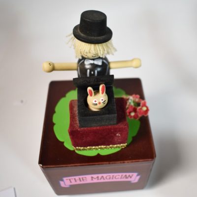 7 magic figurines including one from Ray Bradbury - Image 8