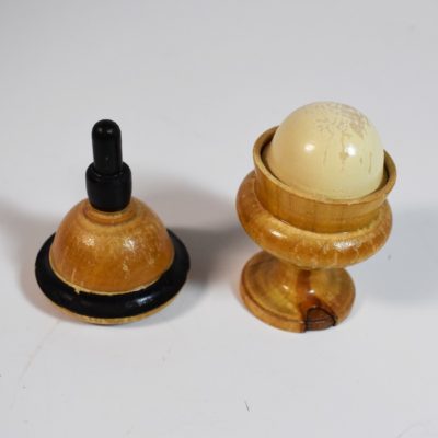 Color Changing Ball Vase: Germany - Image 4