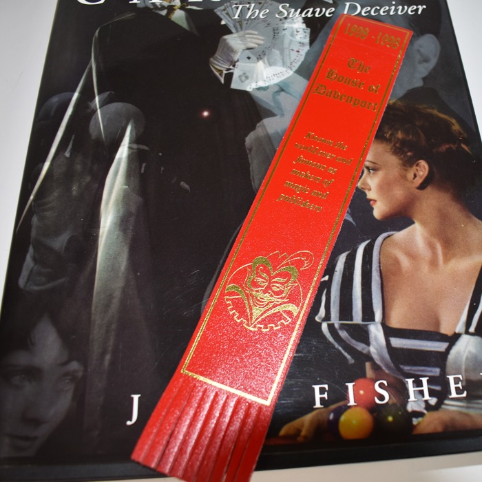 Cardini The Suave Deceiver 2007 Miracle Factory with special 100th Ann. Davenport bookmark and postcard - Image 2