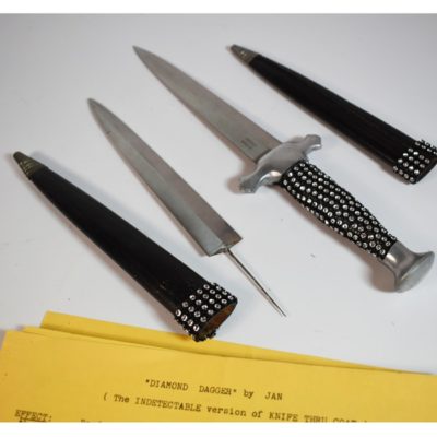 Diamond Dagger by Jan Magic 1972 (Indetectable  Version of Knife through Coat done with amazing props) rare - Image 3