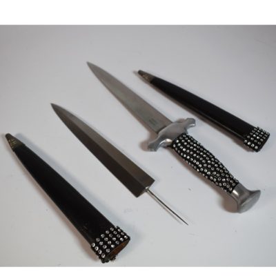 Diamond Dagger by Jan Magic 1972 (Indetectable  Version of Knife through Coat done with amazing props) rare