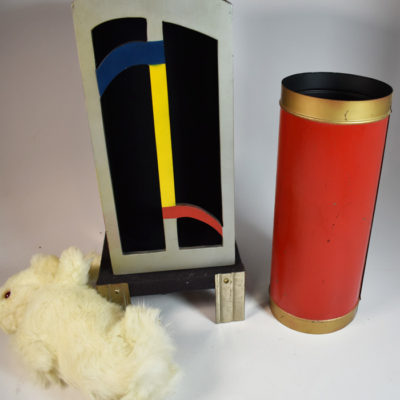 Abbott’s Vintage Square Circle with Abbott Lifelike Rabbit - Image 4
