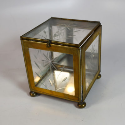 Brass and etched glass small Crystal Casket made by George Robinson of Viking Magic circa 1970: only 50 made! - Image 2