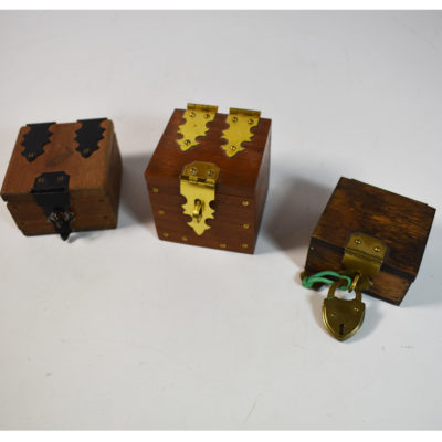 3 vintage Lippincott boxes