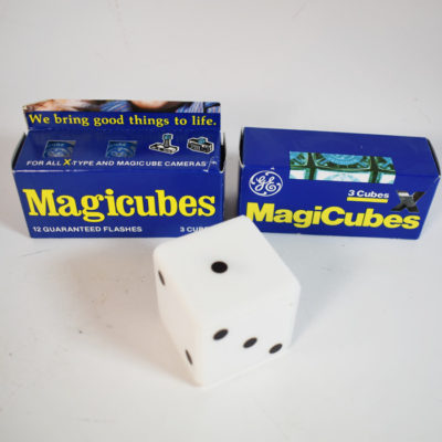 Vintage Flash Die by John Cornelious: with supply of magic cubes flahses!