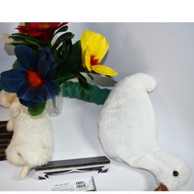 Vintage assortment of props - Image 3