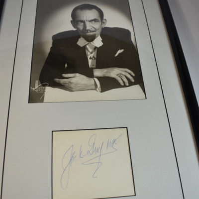 Jack Gwynne Original publicity photo and signature - Image 2