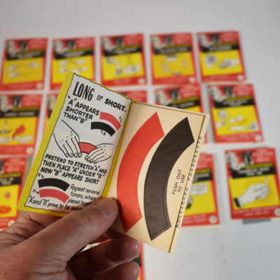 Blackstone Sr. Bubble Gum Tricks from 1962 complete with the tricks inside! Scarce! - Image 4