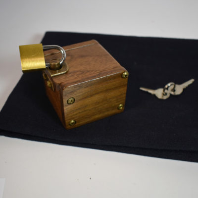 Dave Powell Antique Pill Box: amazing construction: it is not a Lippincott box!