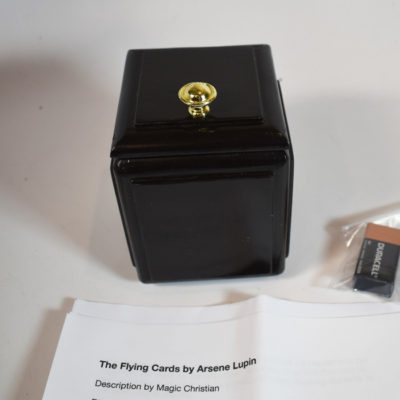 Flying Cards Arsene Lupin: card fountain