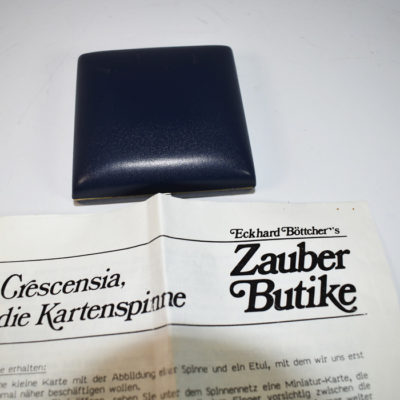 Crescensia The Card Spider: Edward Bottcher Zauber Butke: Exquisite Vintage German Miniature Magic: 1984 - Image 3