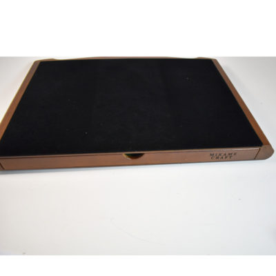 Hopping table by Mikame with custom wand - Image 2