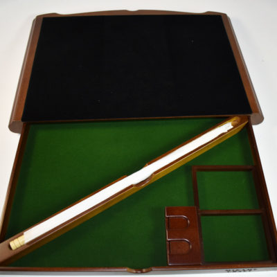 Hopping table by Mikame with custom wand - Image 4