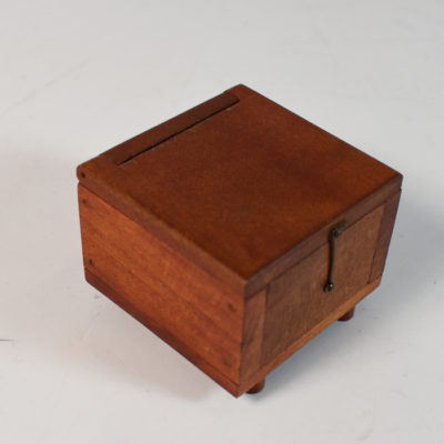 The Perfect Coin Box Abbott’s Magic: RARE circa 1930’s with original instructions - Image 3