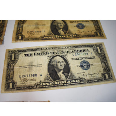 5 real 1935A series Silver Certificate Dollar Bills gimmicked with the same serial number - Image 2