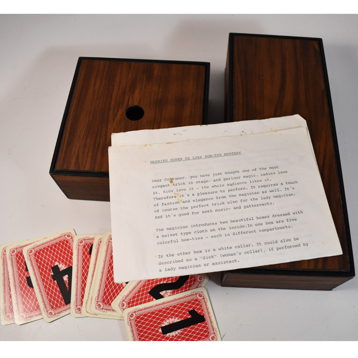 Harrries Super Deluxe Bow-Tie Mystery circa 1980 | Magic Collectibles