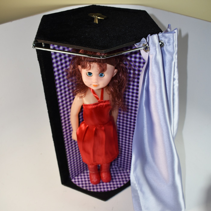 Tora Magic Dress Changing Doll - Image 3