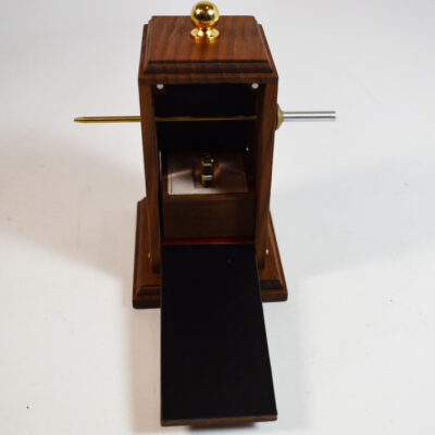 Ultimate Sword Through Ring by Magic Wagon - Image 3