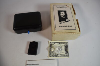 Flash Point (Sun Magic), Miracle Box and Flame Thrower Match (both by John Kennedy) and Inferno. 4 great effects from the 1980’s!! - Image 5