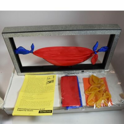 Magic Hands Electronic Silk Frame: Vintage new old store stock! - Image 2
