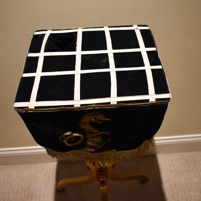Colonial Magic Table Owen Colonial Side Table: a virtual time capsule! | Magic Collectibles