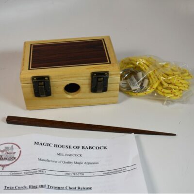 Babcock Twin Cords, Rings and Treasure Chest: hallmarked - Image 2