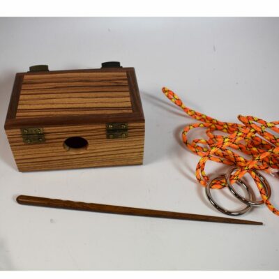 Babcock Twin Cords, Rings and Treasure Chest: hallmarked - Image 2